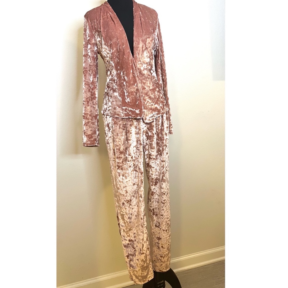 Look great and comfortable all in one!!! With this polyester suit !!!
